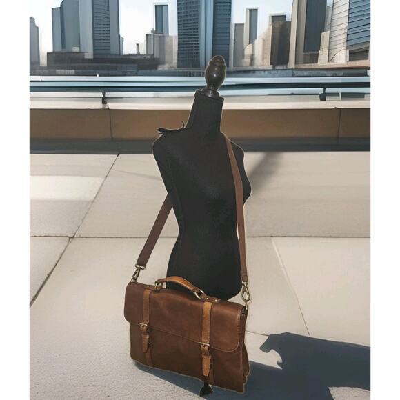 Fossil Leather Messenger Laptop Crossbody Bag Brown 16x10.5x3 - Picture 1 of 13